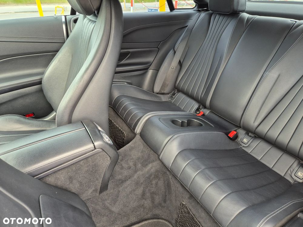 Mercedes-Benz Klasa E 220 d 9G-TRONIC - 12