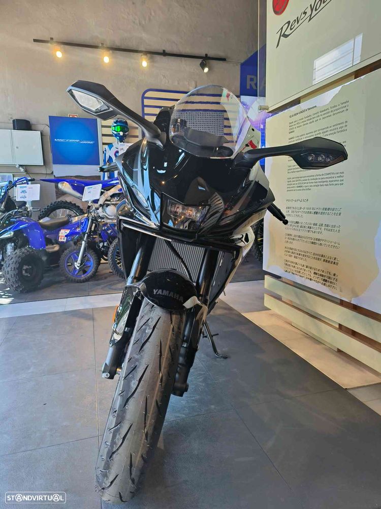 Yamaha YZF R7 - 2