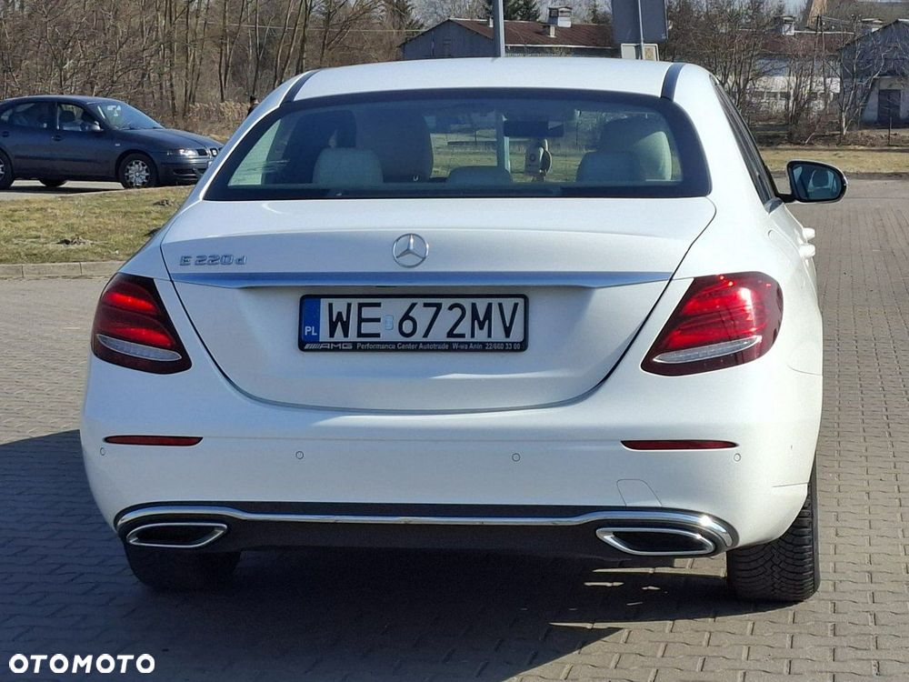 Mercedes-Benz Klasa E 220 d Business Edition 9G-TRONIC - 20
