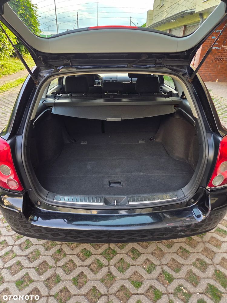 Toyota Avensis 2.0 D-4D Sol - 30