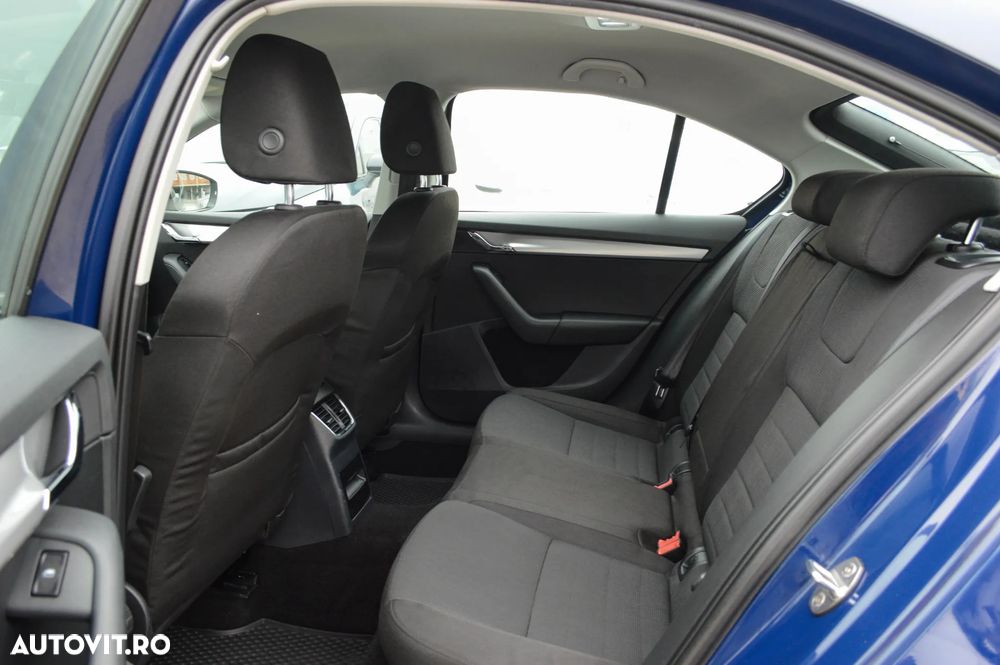 Skoda Octavia 1.6 TDI Ambiente - 24