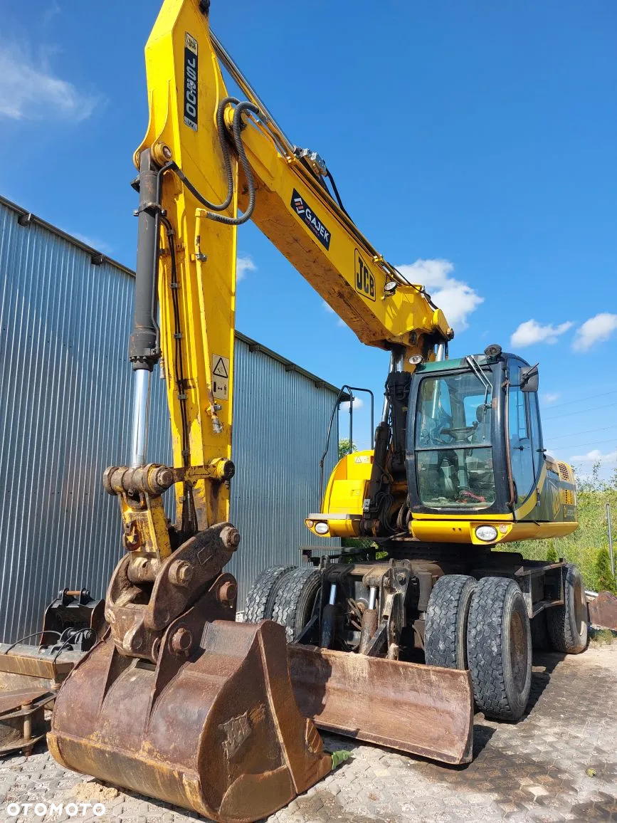 JCB JS 200 - 2