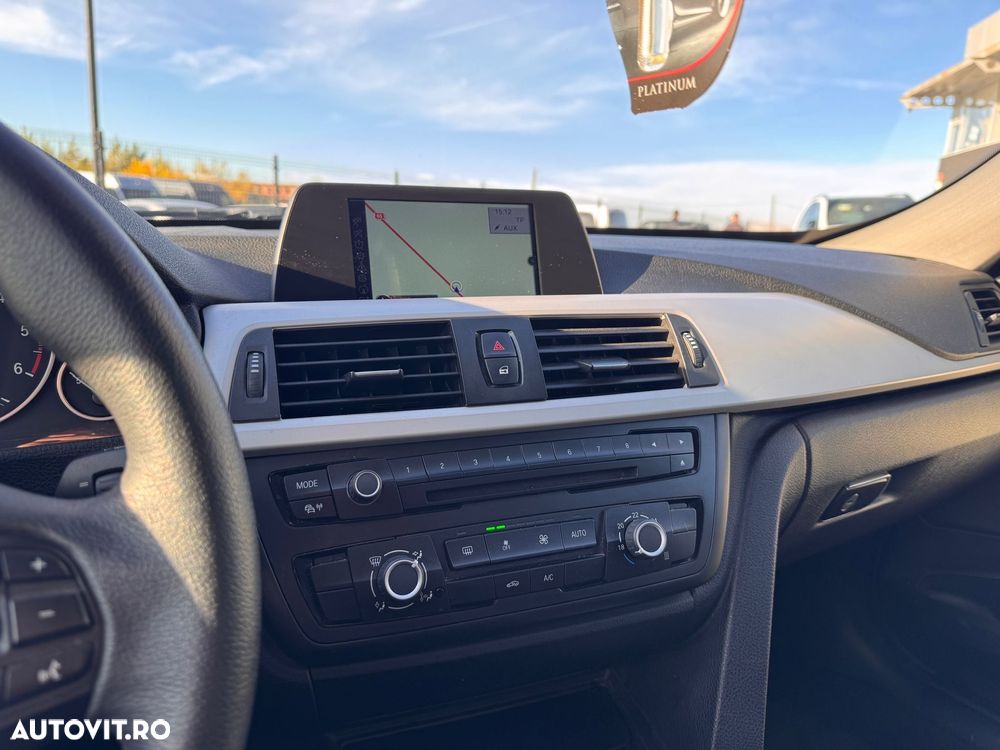 BMW Seria 3 318d GT - 17