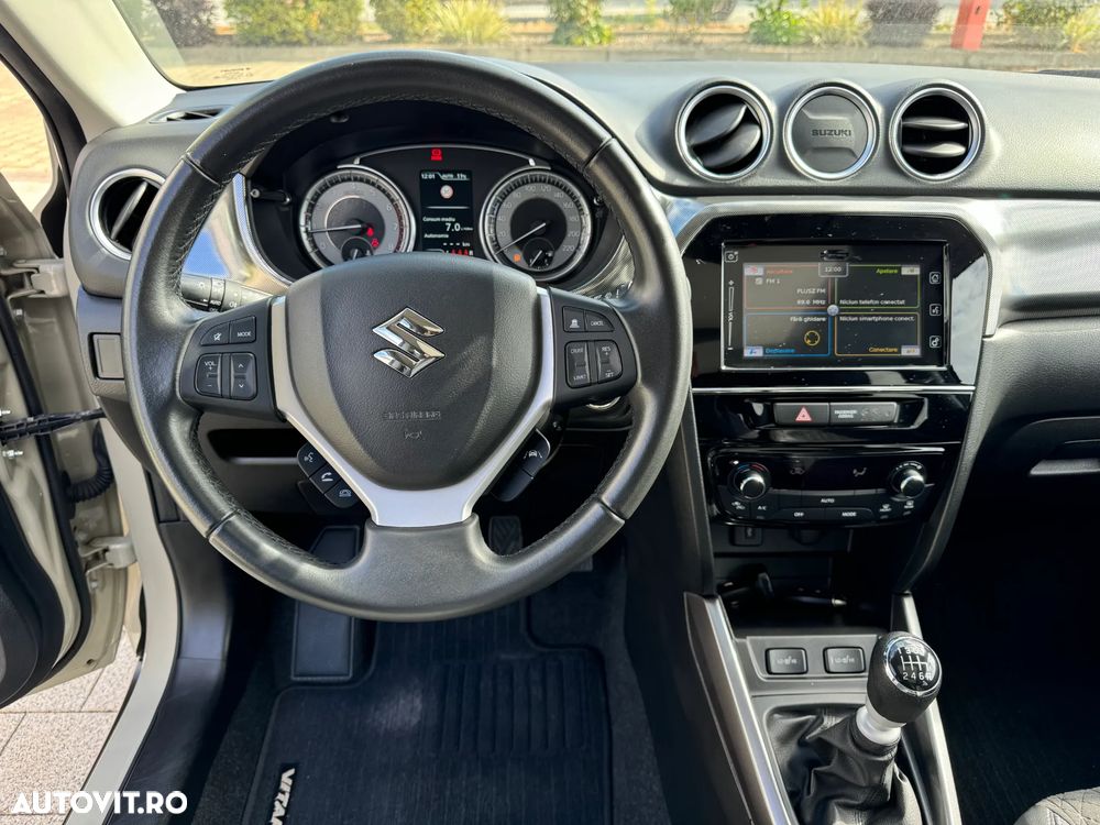 Suzuki Vitara 1.4 Boosterjet AllGrip MHEV Luxus - 13