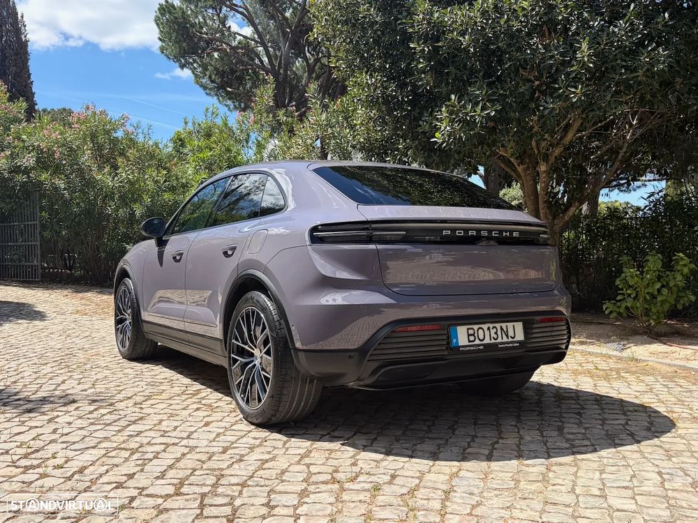 Porsche Macan Electric 4 - 2