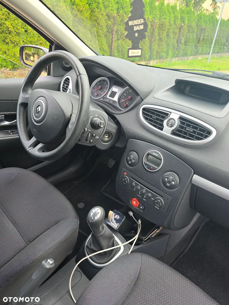 Renault Clio - 13