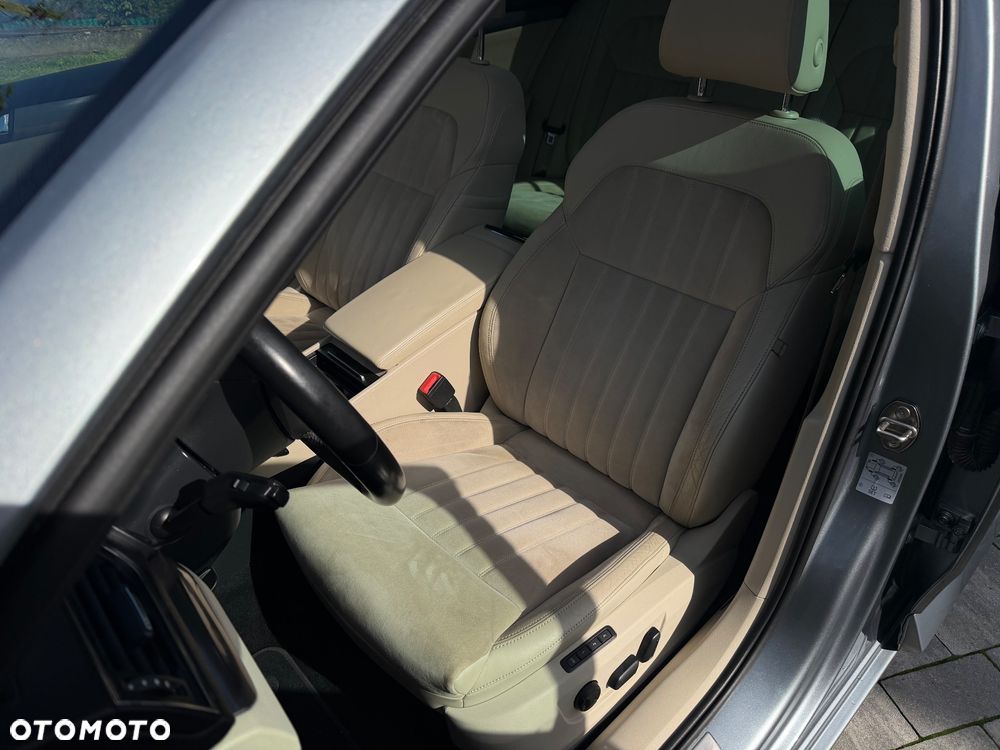 Skoda Superb 2.0 TDI Sportline DSG - 30