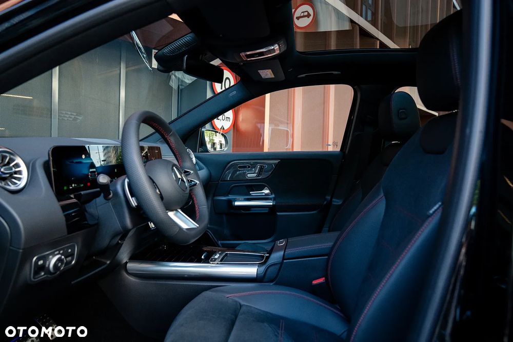 Mercedes-Benz GLA 200 mHEV AMG Line 7G-DCT - 14