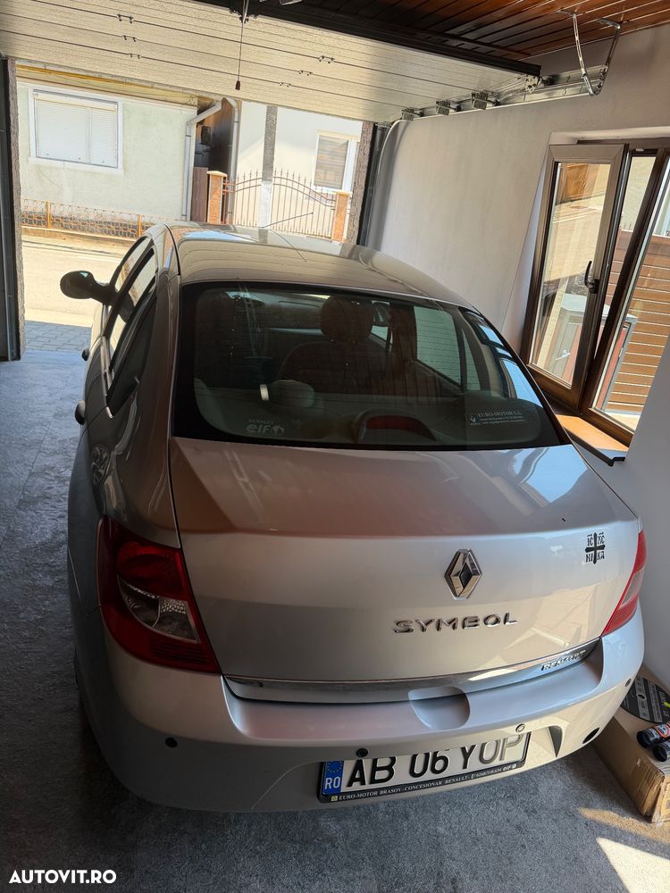 Renault Symbol - 5