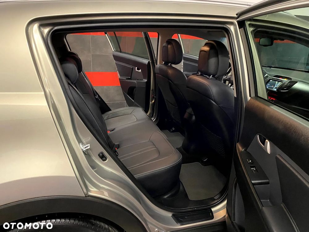 Kia Sportage 2.0 CVVT 2WD Automatik Vision - 22