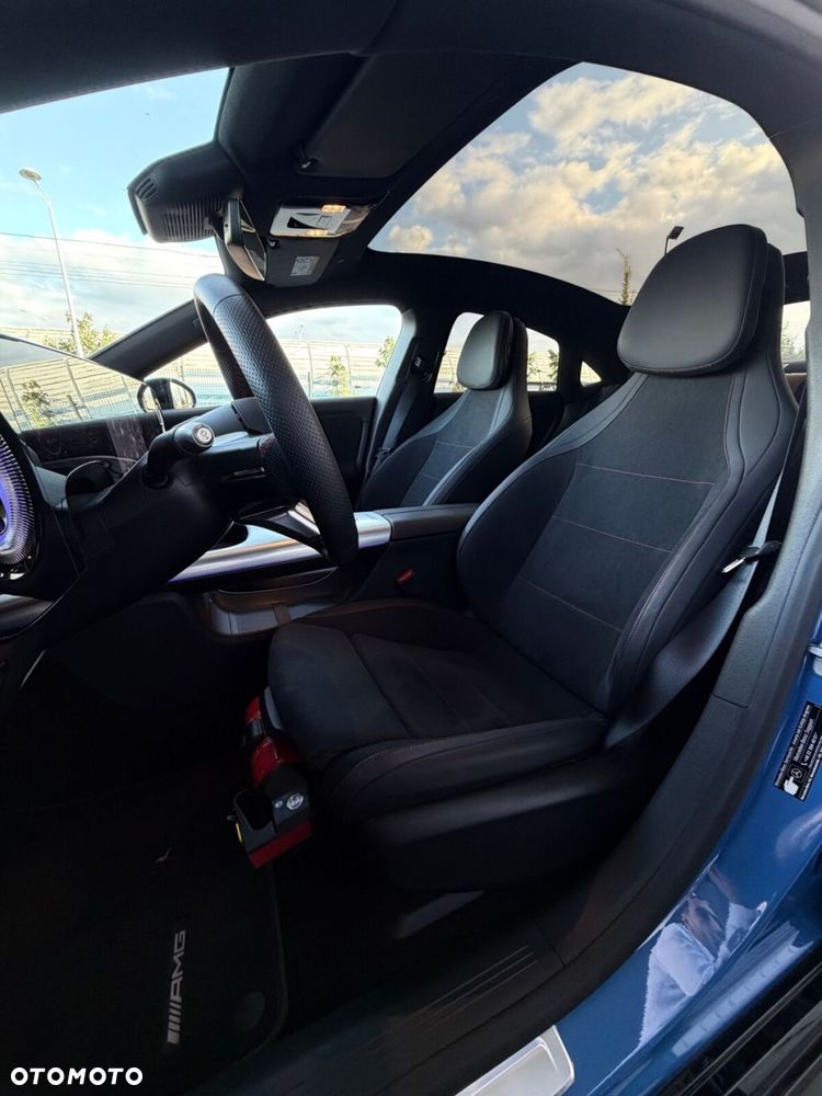 Mercedes-Benz CLA - 24