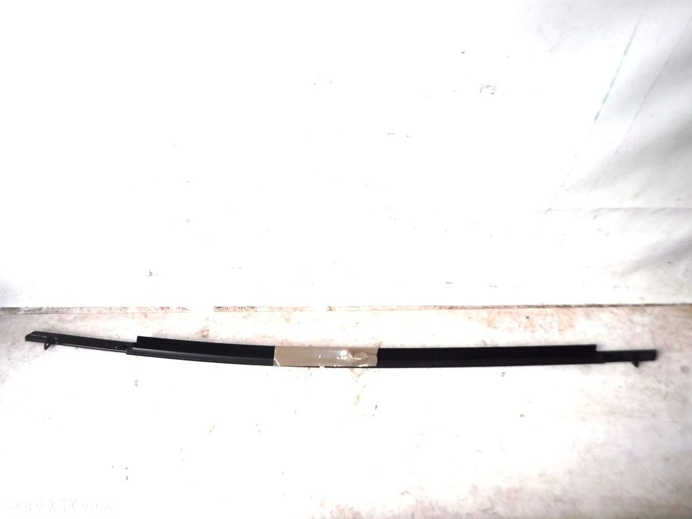 mazda 3 bm 14r- listwa drzwi przód prawa chrom parapet - 3