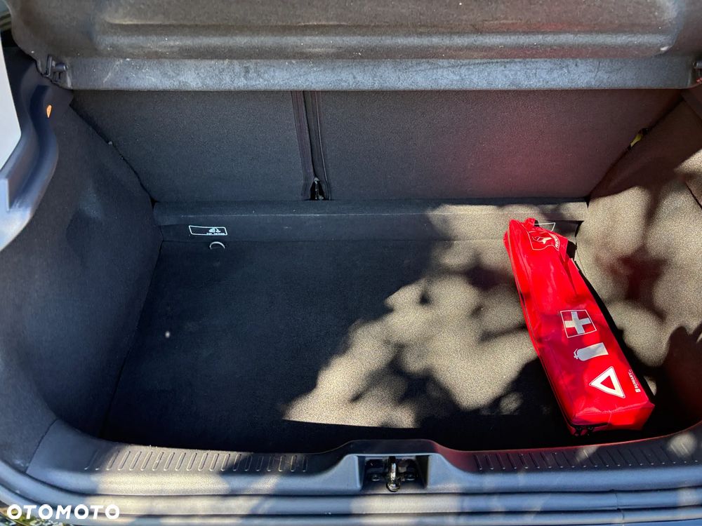 Renault Clio - 19