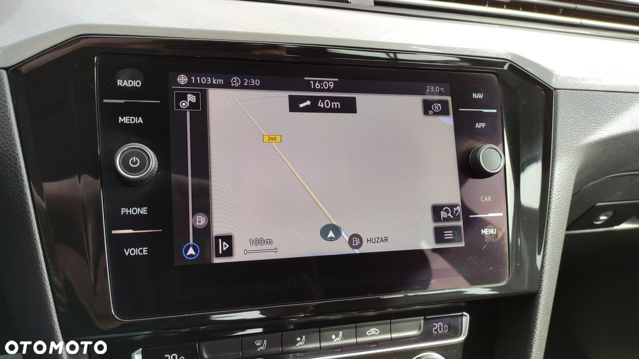 Volkswagen Passat - 35