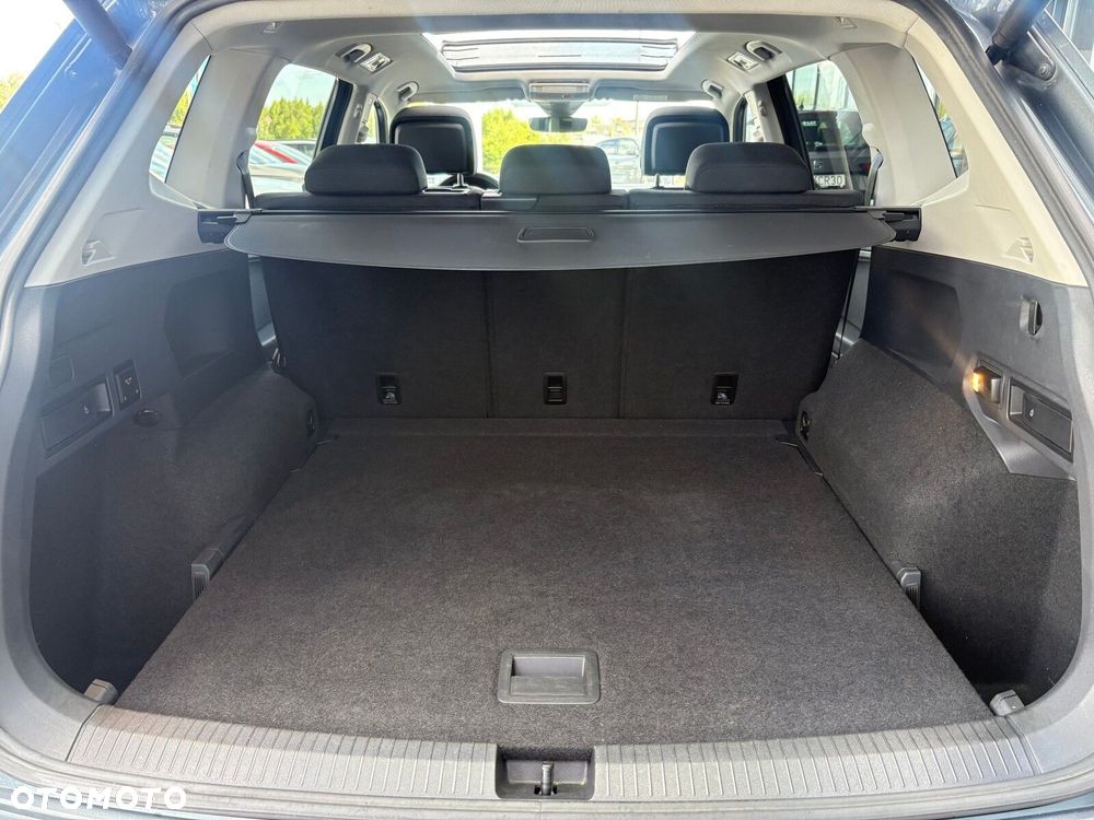 Volkswagen Tiguan Allspace - 21
