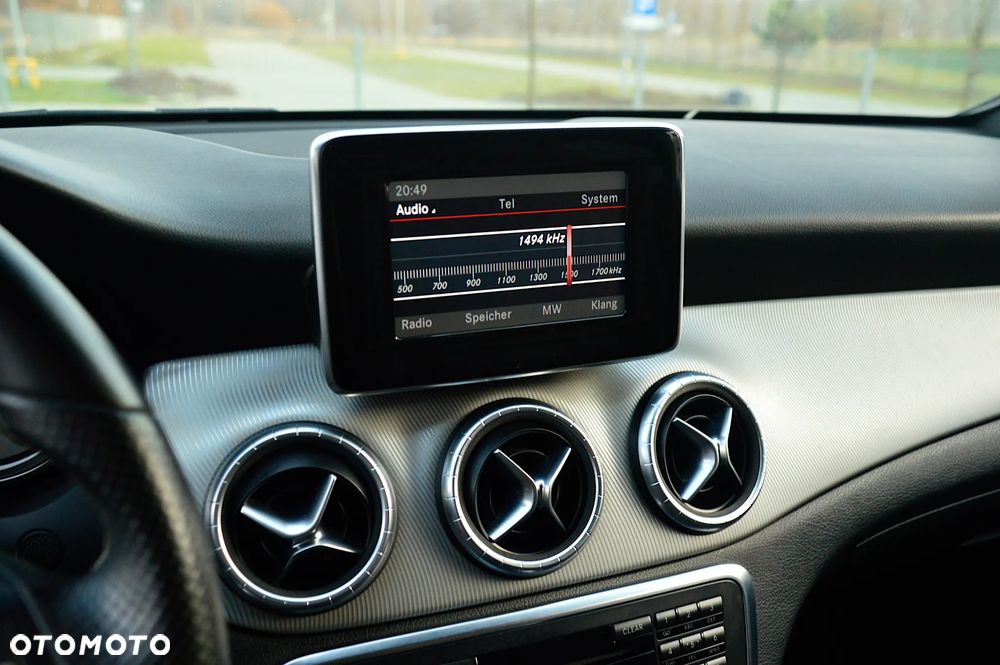 Mercedes-Benz CLA 200 Urban - 10