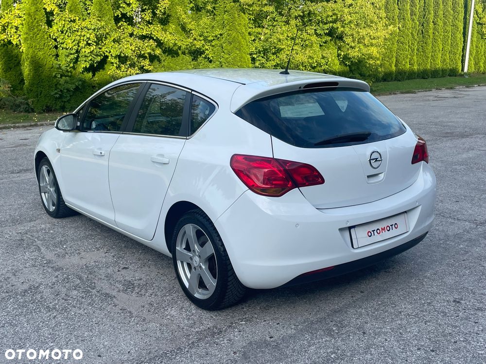 Opel Astra 1.7 CDTI DPF Innovation - 37