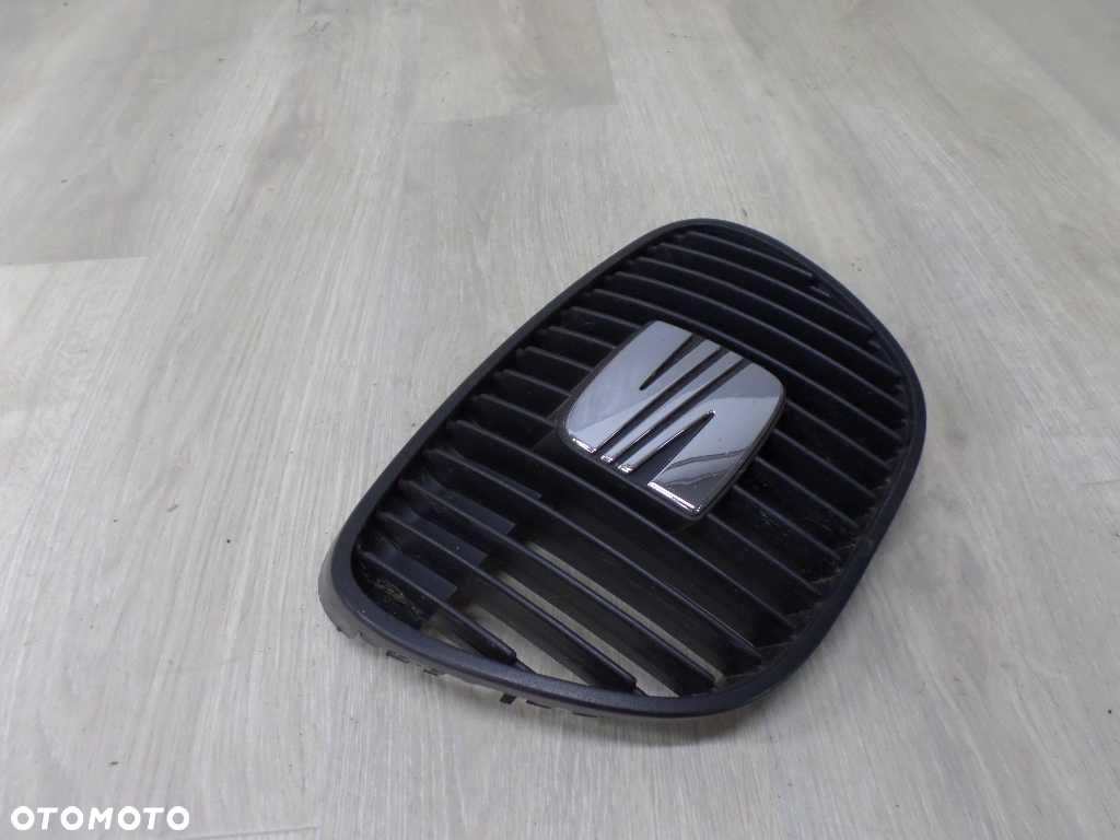 SEAT IBIZA III CORDOBA GRILL ATRAPA 6L0853651 02-08 - 3