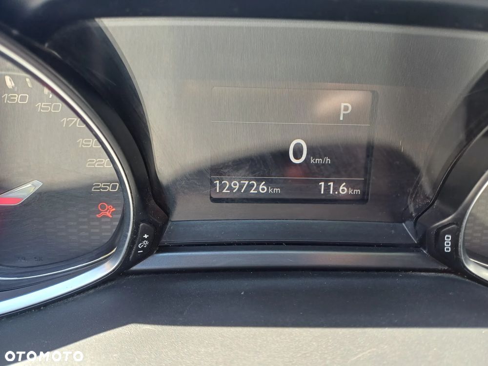 Peugeot 308 - 24