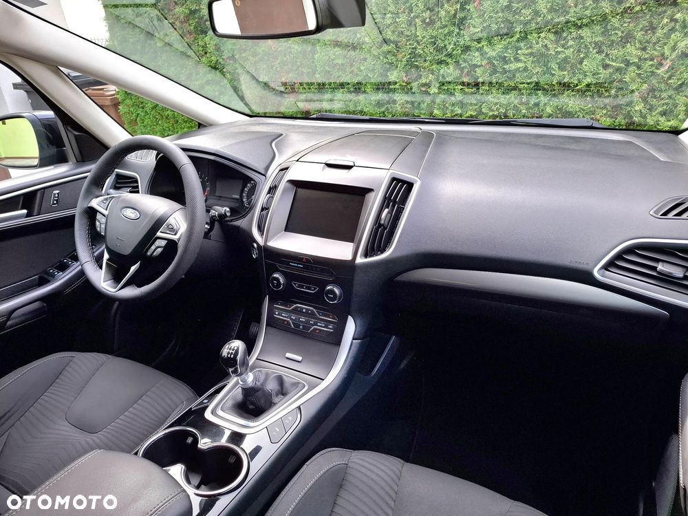 Ford S-Max - 14
