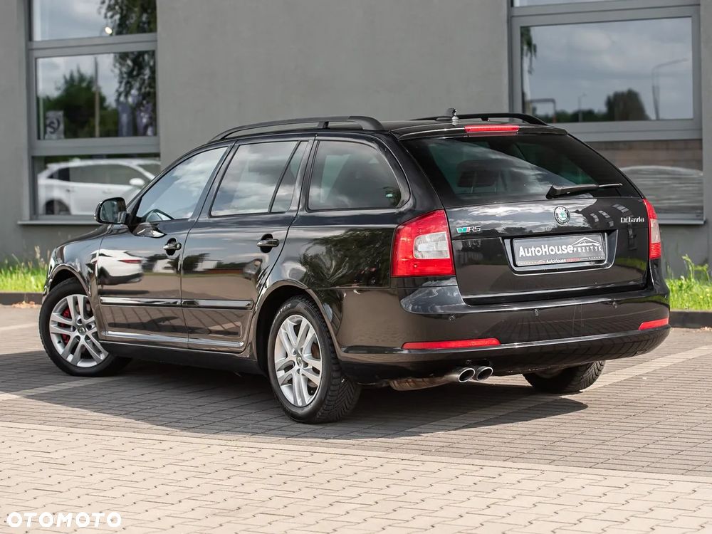 Skoda Octavia 2.0 TSI DSG RS - 4