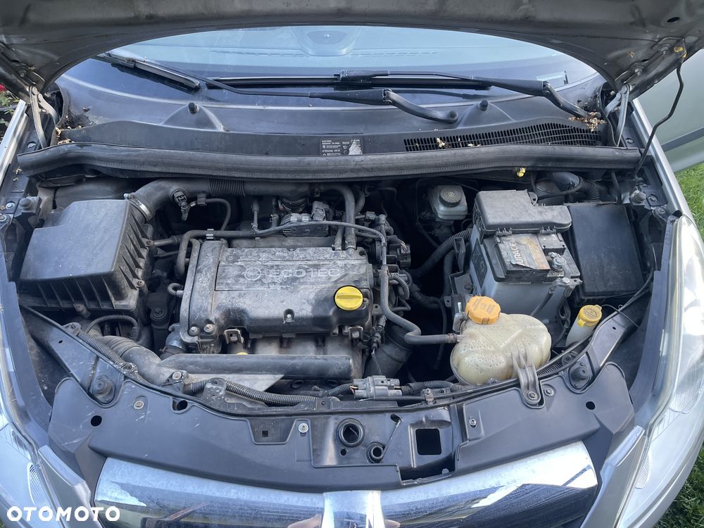 Opel Corsa 1.2 16V Essentia - 3