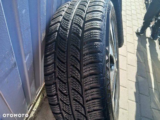 Mercedes-Benz Klasa V 300 d 4-Matic 9G-Tronic - 19