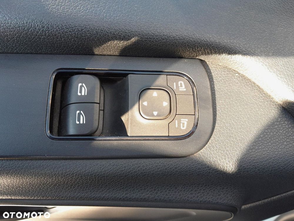 Mercedes-Benz Sprinter - 23