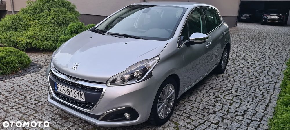 Peugeot 208 1.2 PureTech GPF Signature S&S EAT6 - 2