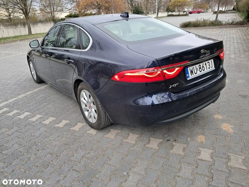 Jaguar XF 2.0 i4D Prestige - 10