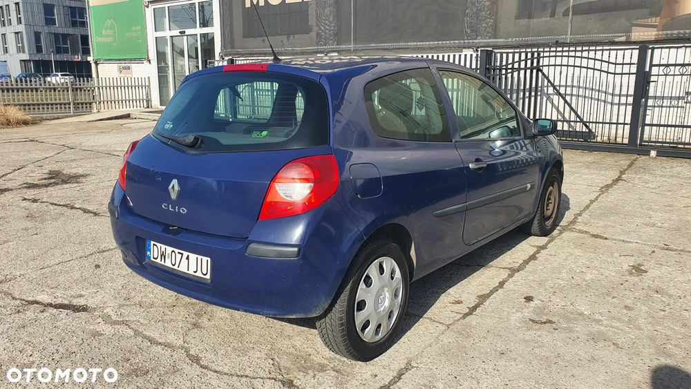 Renault Clio 1.2 16V All Inclusive - 3