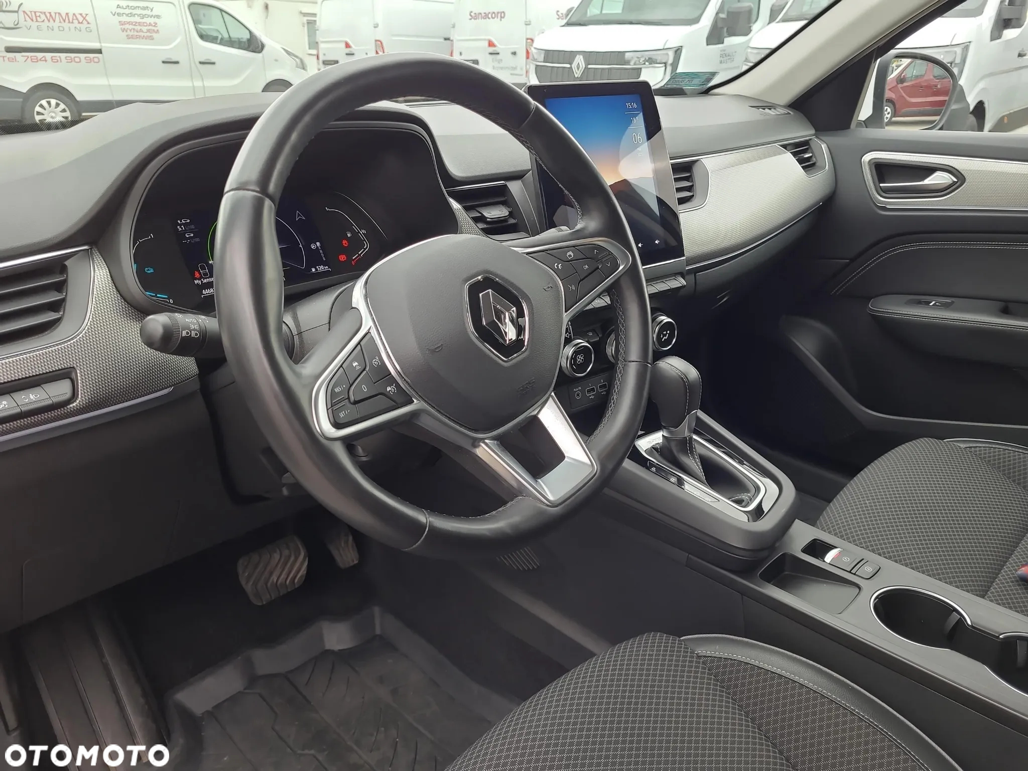 Renault Arkana 1.6 E-TECH Intens MMT - 9