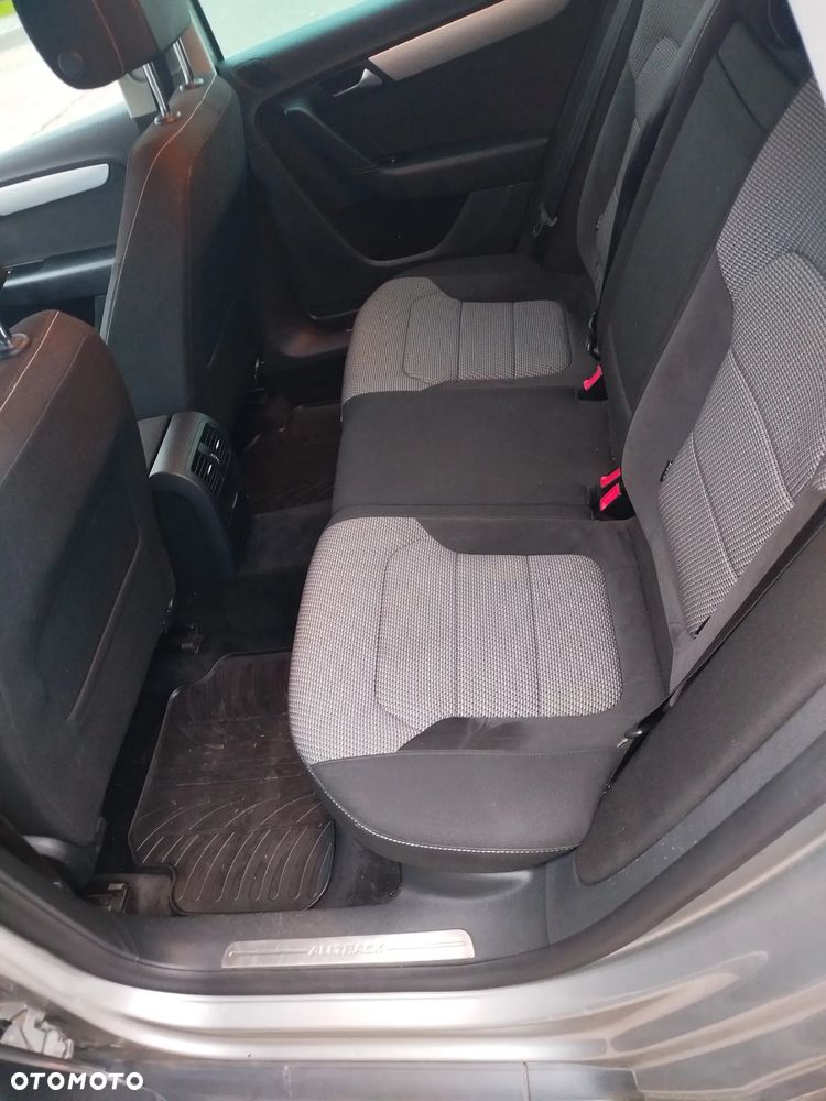 Volkswagen Passat Alltrack - 19