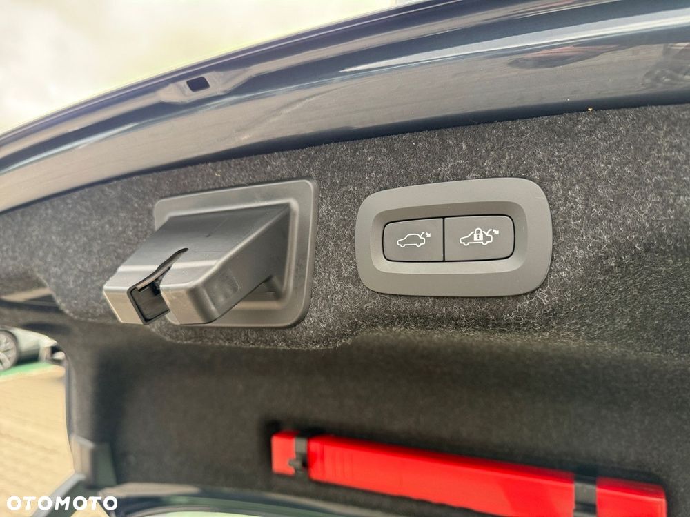 Volvo S90 - 31