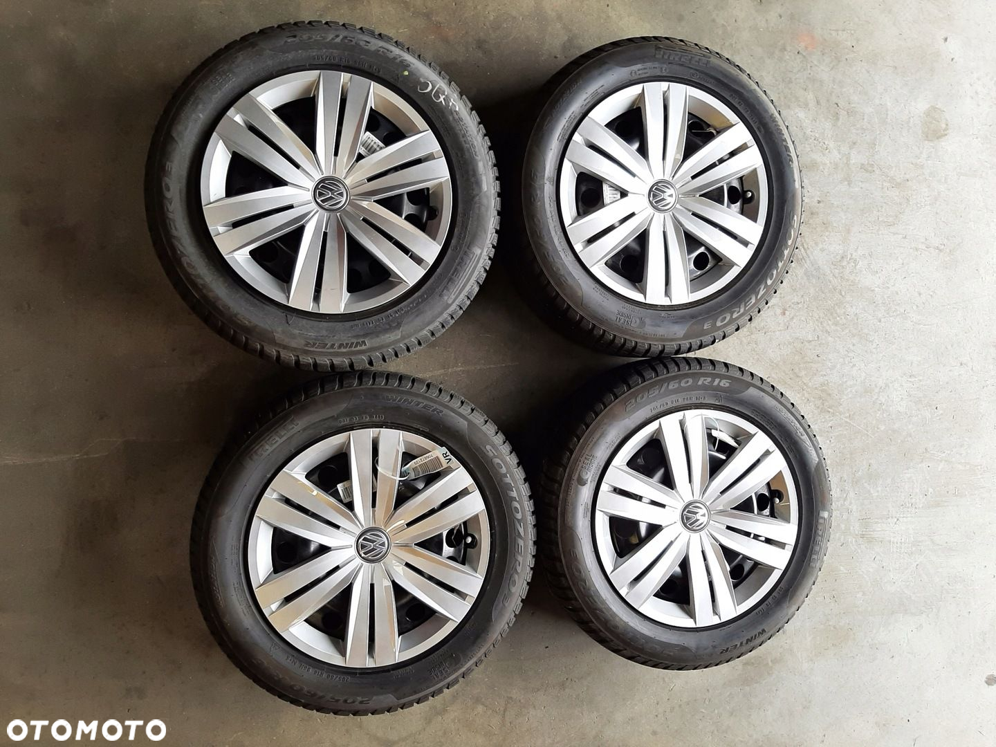 VW GOLF VII 7 ZIMOWE 205/60 R16 FELGI STALOWE 5Q0601027A KOMPLET koła - 2