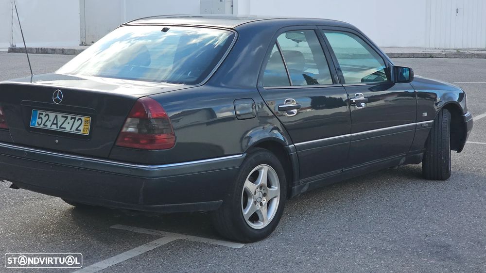 Mercedes-Benz C 220 D Elegance - 4