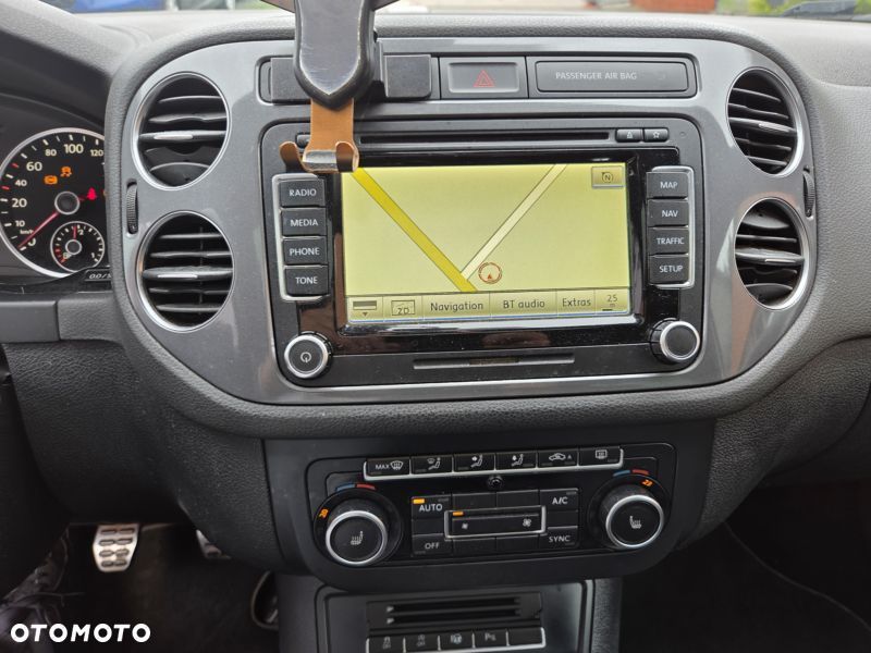 Volkswagen Tiguan - 24