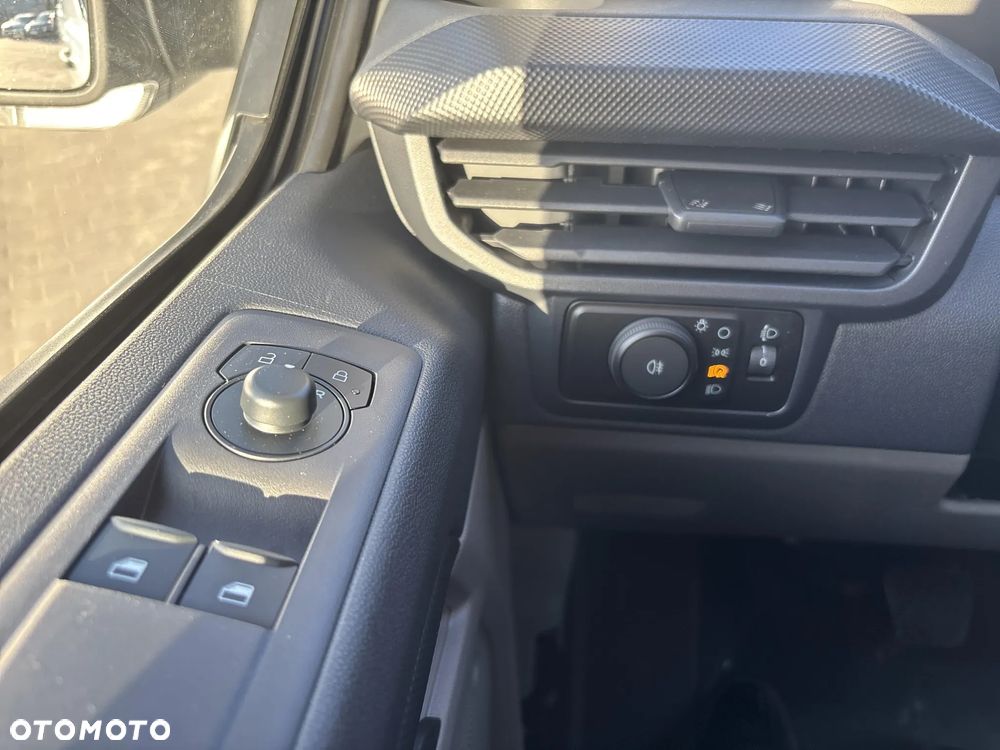 Ford E - Transit Custom - 38