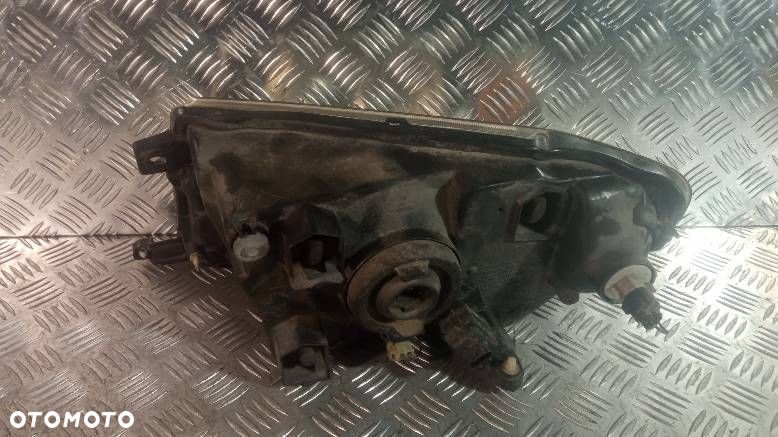 LAMPA PRAWA PRZEDNIA MITSUBISHI PAJERO PININ - 2