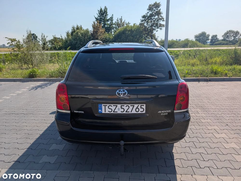 Toyota Avensis 2.0 D-4D - 4
