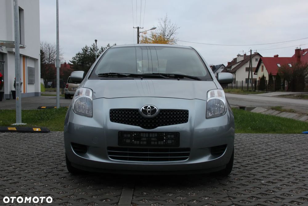 Toyota Yaris - 2