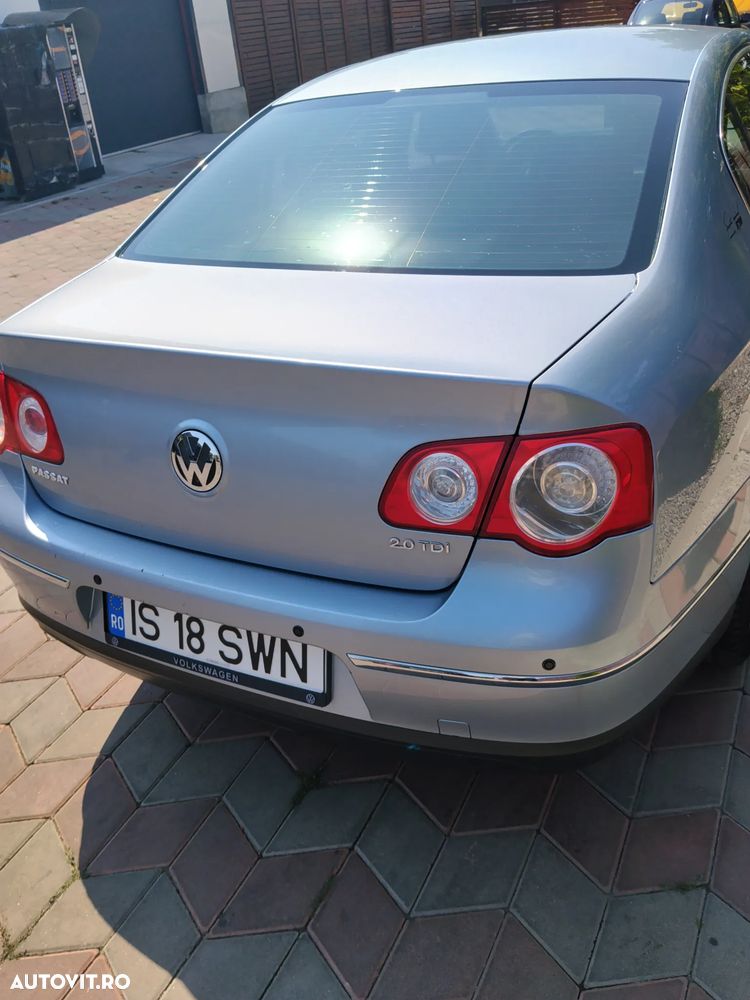 Volkswagen Passat 2.0 TDI DPF Highline - 1
