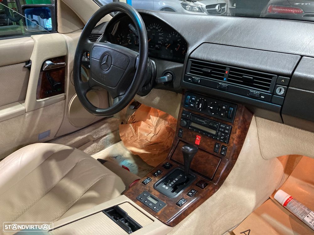 Mercedes-Benz SL 300 - 2