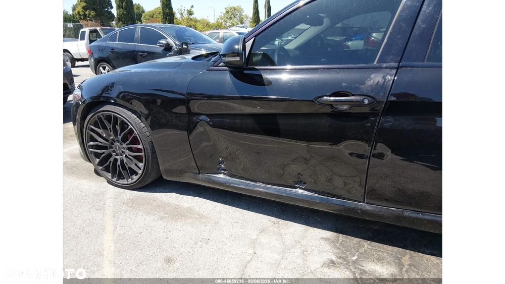 Alfa Romeo Giulia - 11
