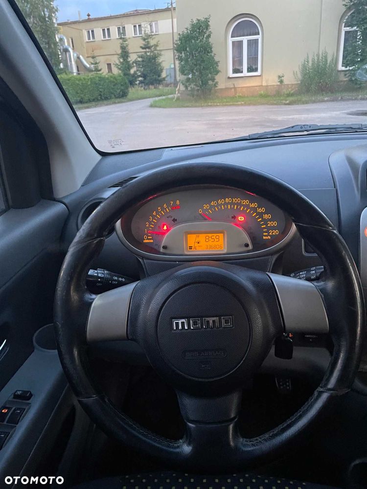 Daihatsu Sirion - 8