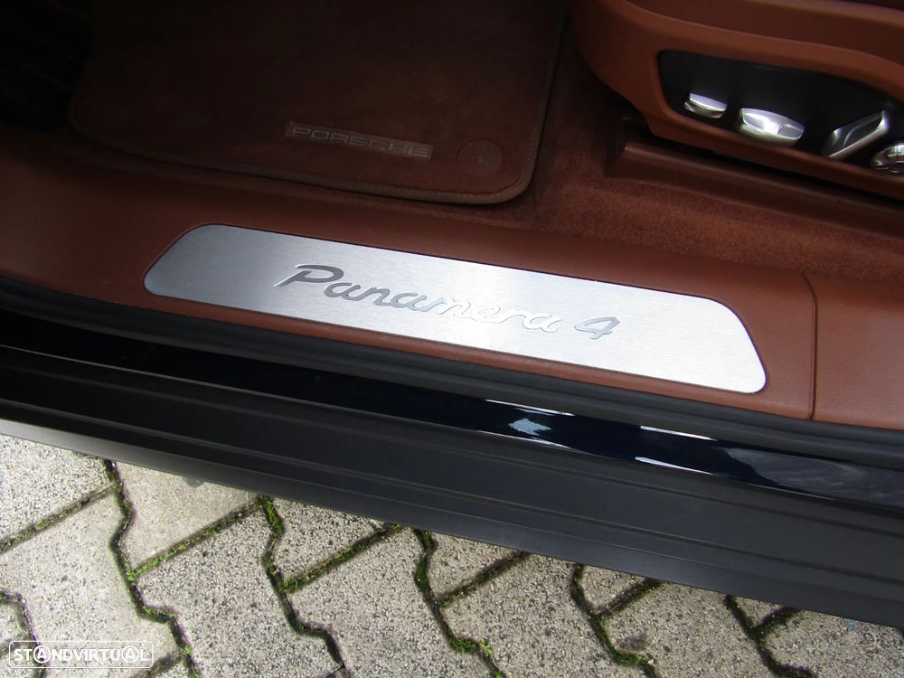 Porsche Panamera Sport Turismo 4 E-Hybrid - 14