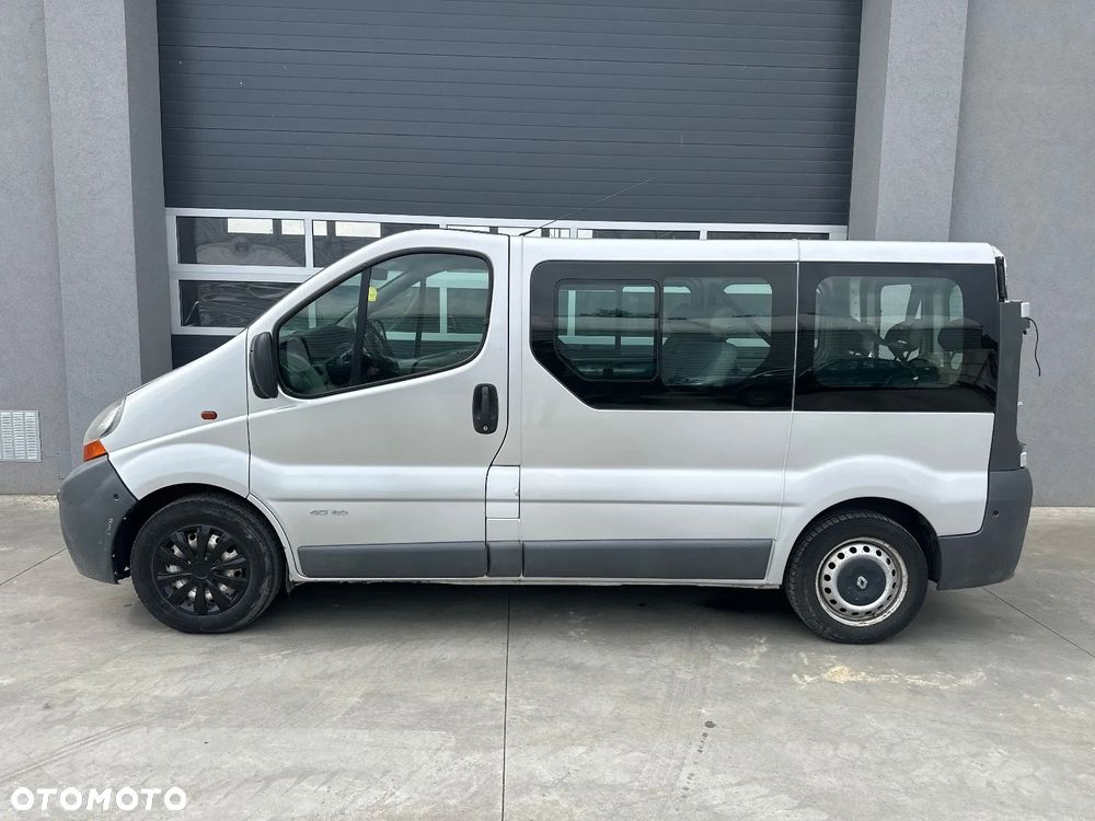Renault Trafic - 1