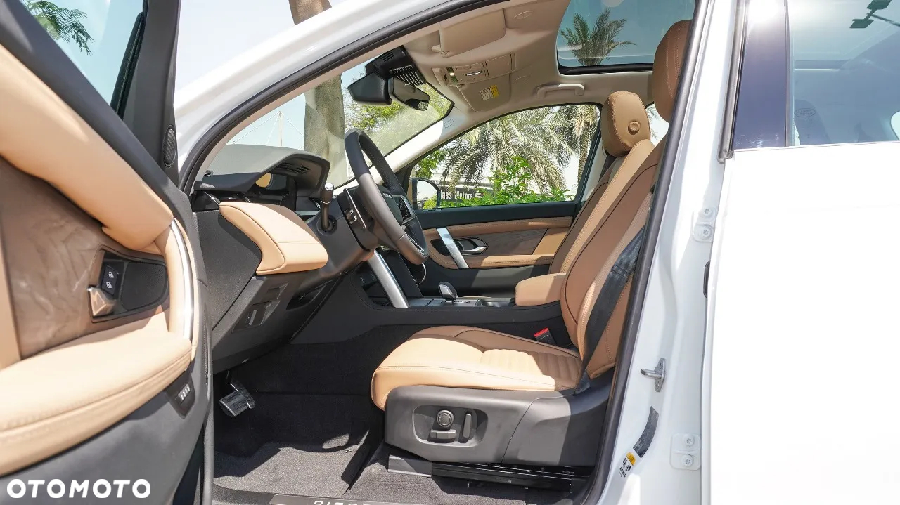 Land Rover Discovery Sport P250 Dynamic HSE - 39