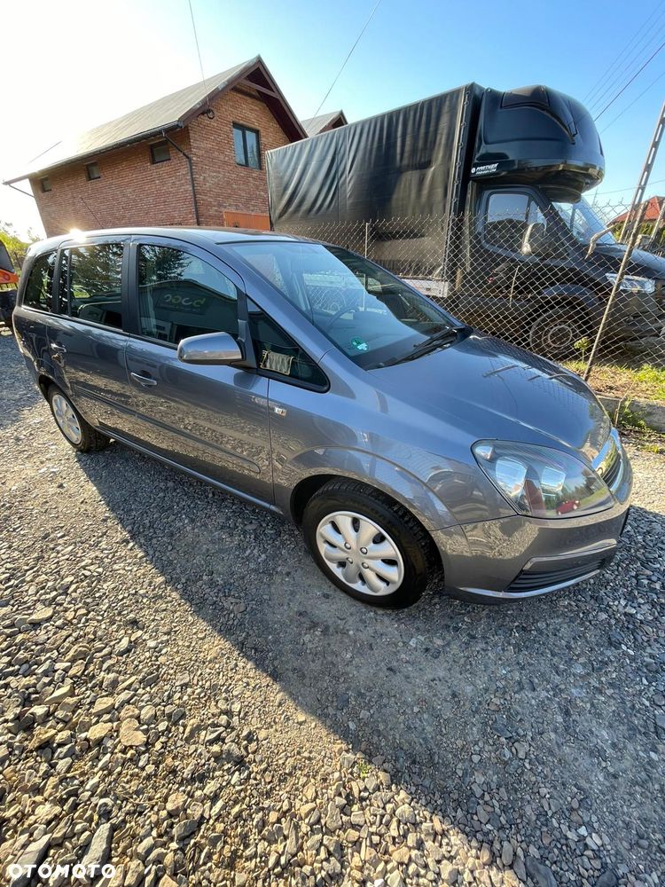 Opel Zafira 1.8 Elegance - 1