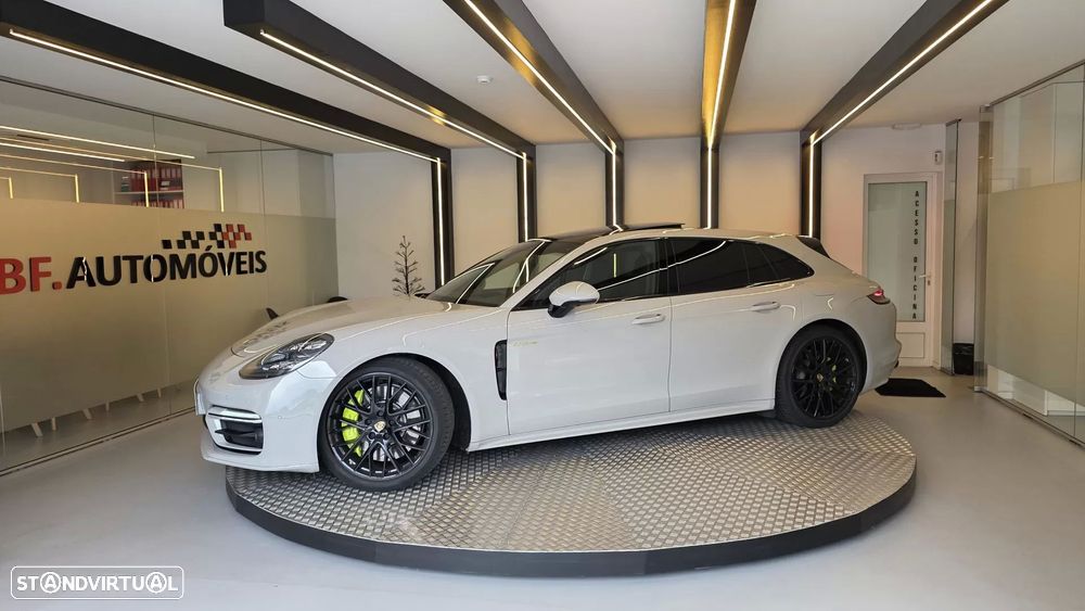 Porsche Panamera Sport Turismo 4S E-Hybrid - 13